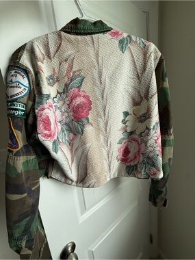 Floral Patchwork Reworked Camo Cropped Jacket - Pink Floral